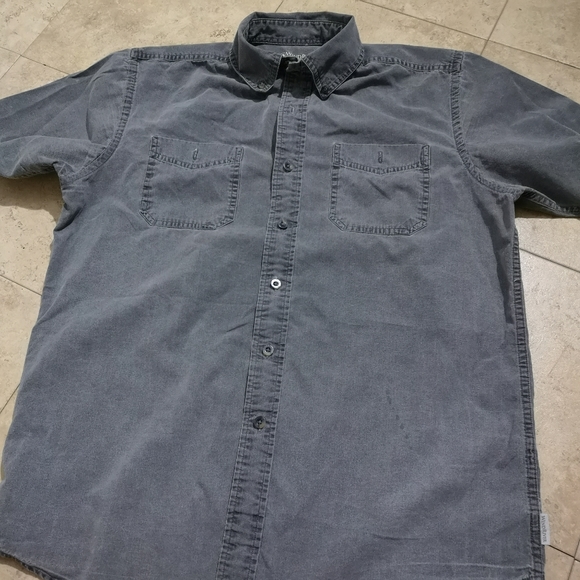 2 Men's Button Up Dress Shirts - Picture 9 of 16